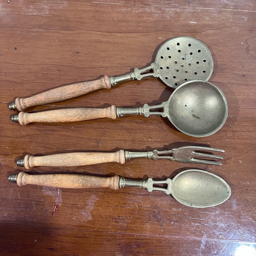 Vintage Brass & Wooden 5 Piece Kitchen Accessory Utensils Tools Set